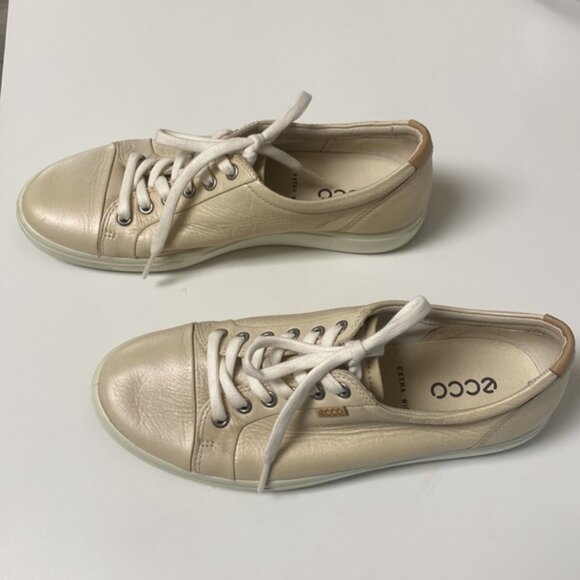 ECCO Soft 7 Women’s Beige Sneakers - Picture 4 of 8